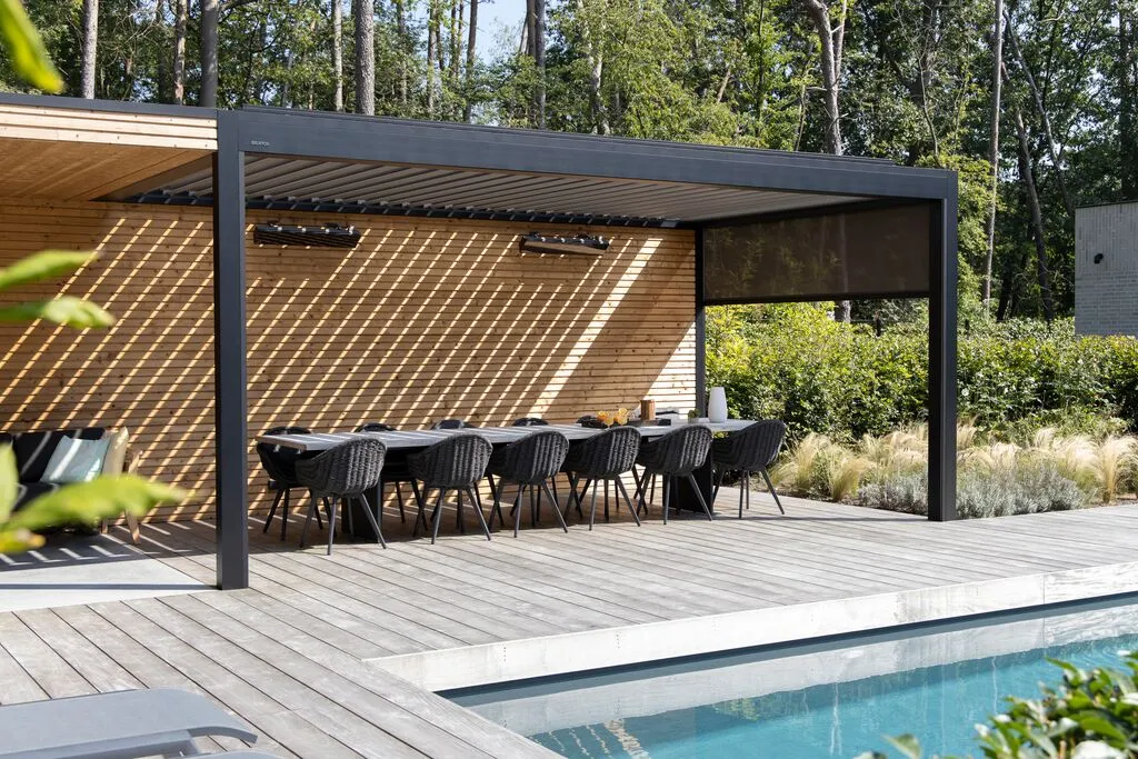B250 XL terrasoverkapping met lamellendak